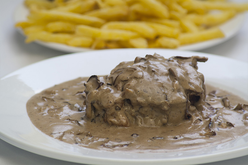 Filet de veau avec sauce aux champignons (suggestion)